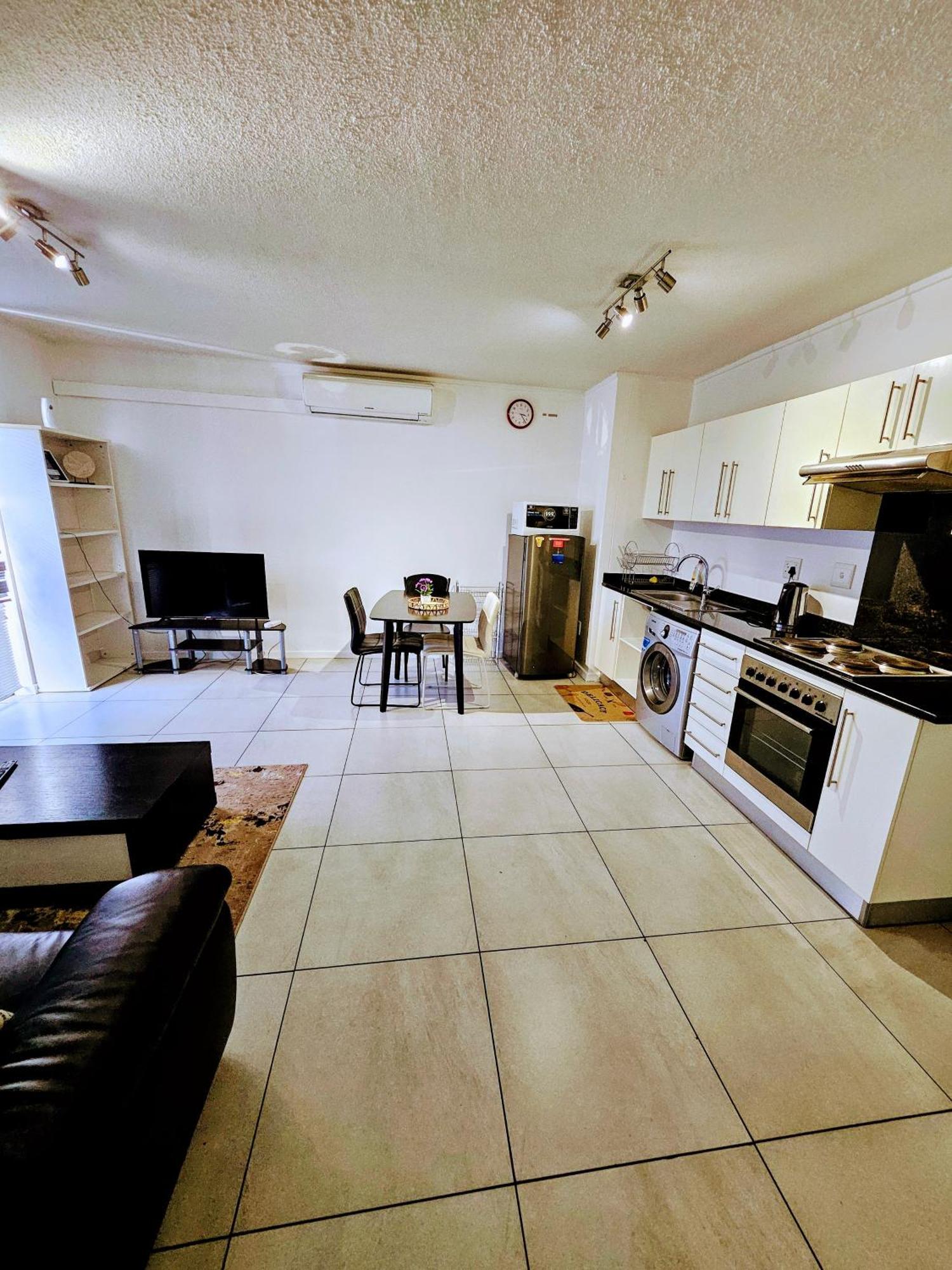 Kingelph Home-Stay Windhoek Exterior photo